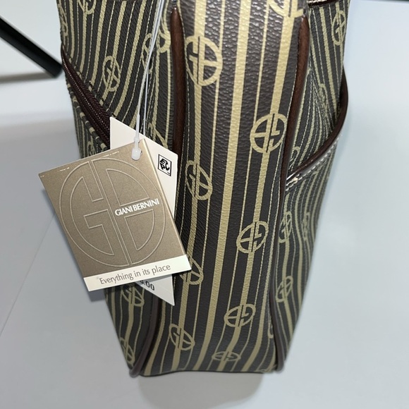 NWT Giani Bernini Brown Taupe
Logo Stripe Shoulder Bag - Picture 8 of 8